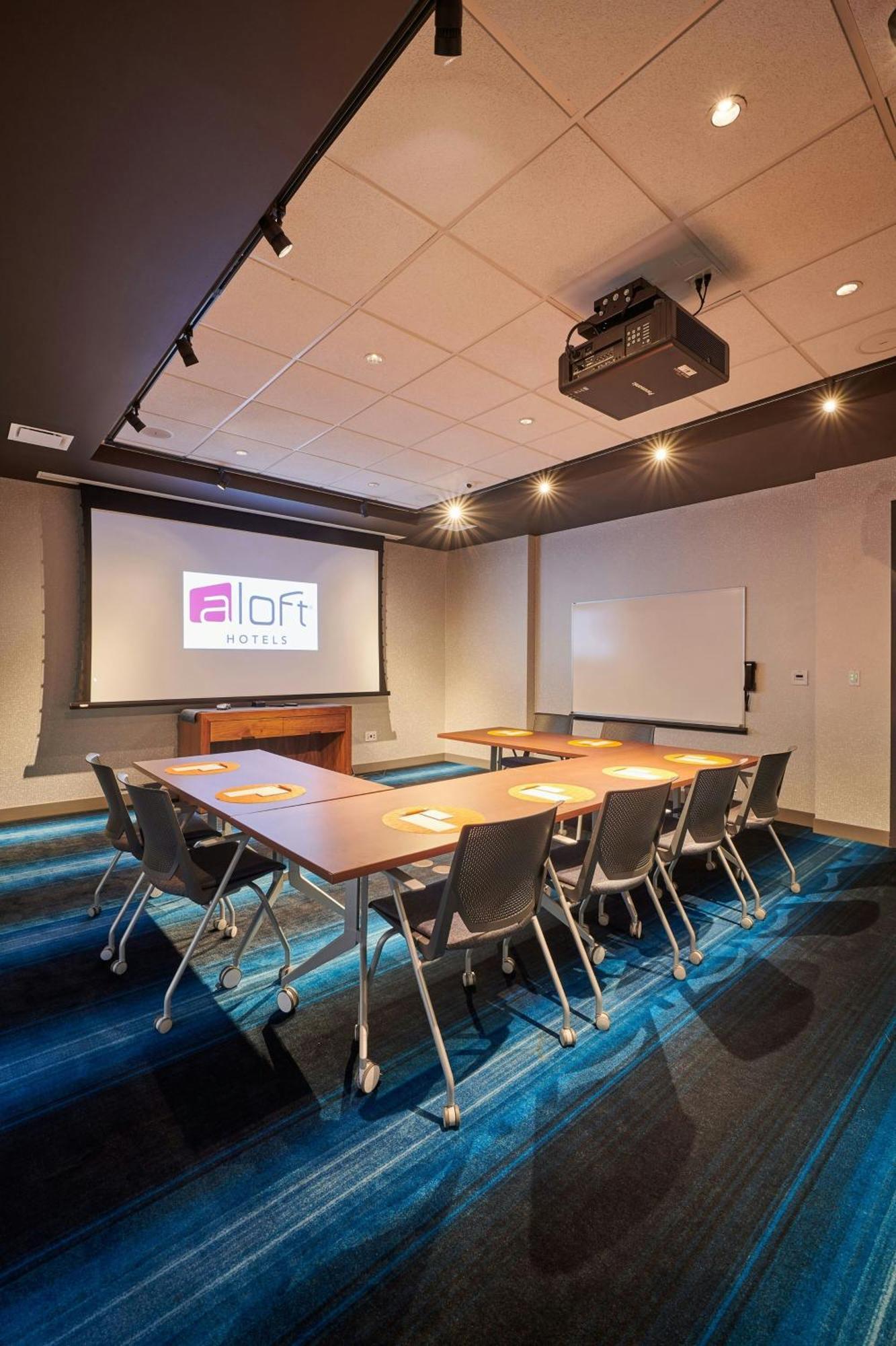 Aloft Cleveland Airport Hotel North Olmsted Ngoại thất bức ảnh